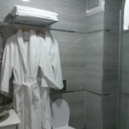 Bed & Breakfast Titan Hotel *